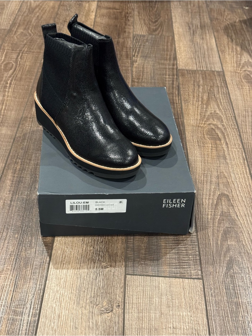 EILEEN FISHER Embossed Leather Pull On Wedge Ankle Boot Sz8.5 Black Womens NEW